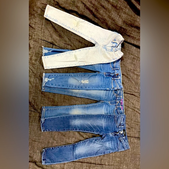 4 pairs of little girls size 5 skinny jeggings. All in near perfect condition. - Picture 1 of 14